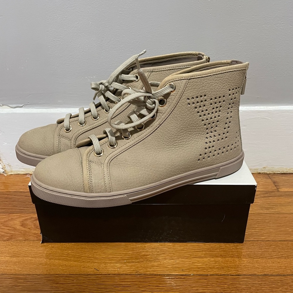 Louis Vuitton shoes (authentic)